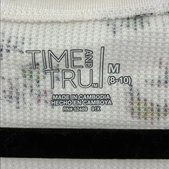 3For$20 Time and Tru Cream Floral Long Sleeve Henley size: M - Picture 2 of 4